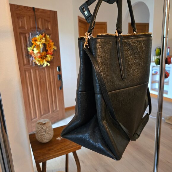 Spacious Coach NYC Borough Bag In Pebbled Black Leather - Ships next day - Picture 3 of 16